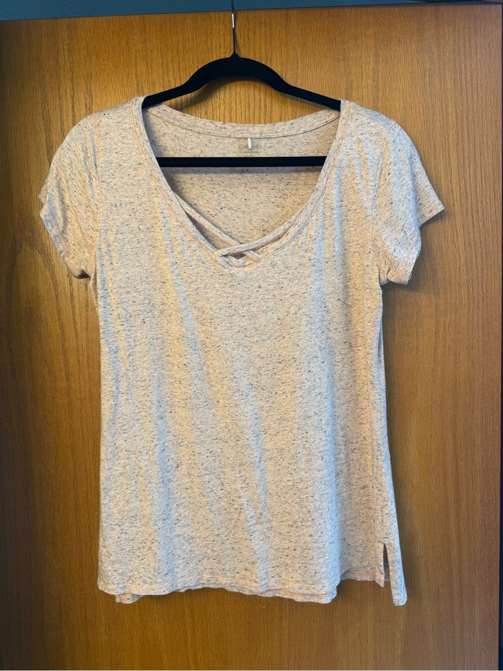 CALIA by Carrie Underwood Light Heathered Pink Short Sleeve V-Neck Tee